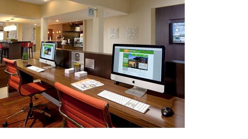 Courtyard By Marriott Fort Lauderdale East / Lauderdale-By-The-Sea Exterior photo