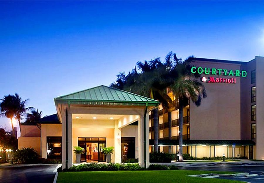 Courtyard By Marriott Fort Lauderdale East / Lauderdale-By-The-Sea Exterior photo